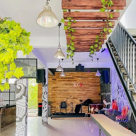 Sky Residence Tomohon Mitra Reddoorz Екстер'єр фото
