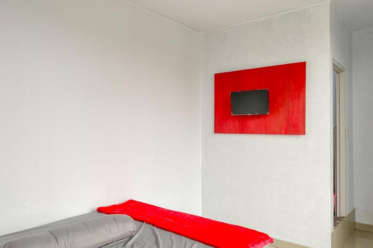 Sky Residence Tomohon Mitra Reddoorz Екстер'єр фото